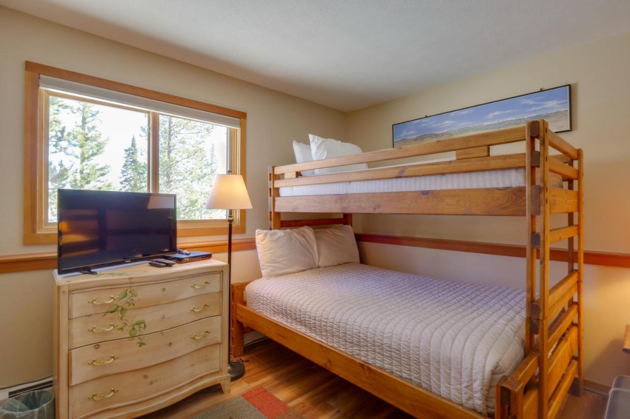 Silverthorne Condo Patio, Mtn Views, Pool Access! Bagian luar foto