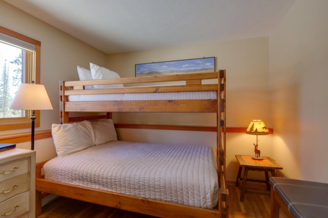 Silverthorne Condo Patio, Mtn Views, Pool Access! Bagian luar foto