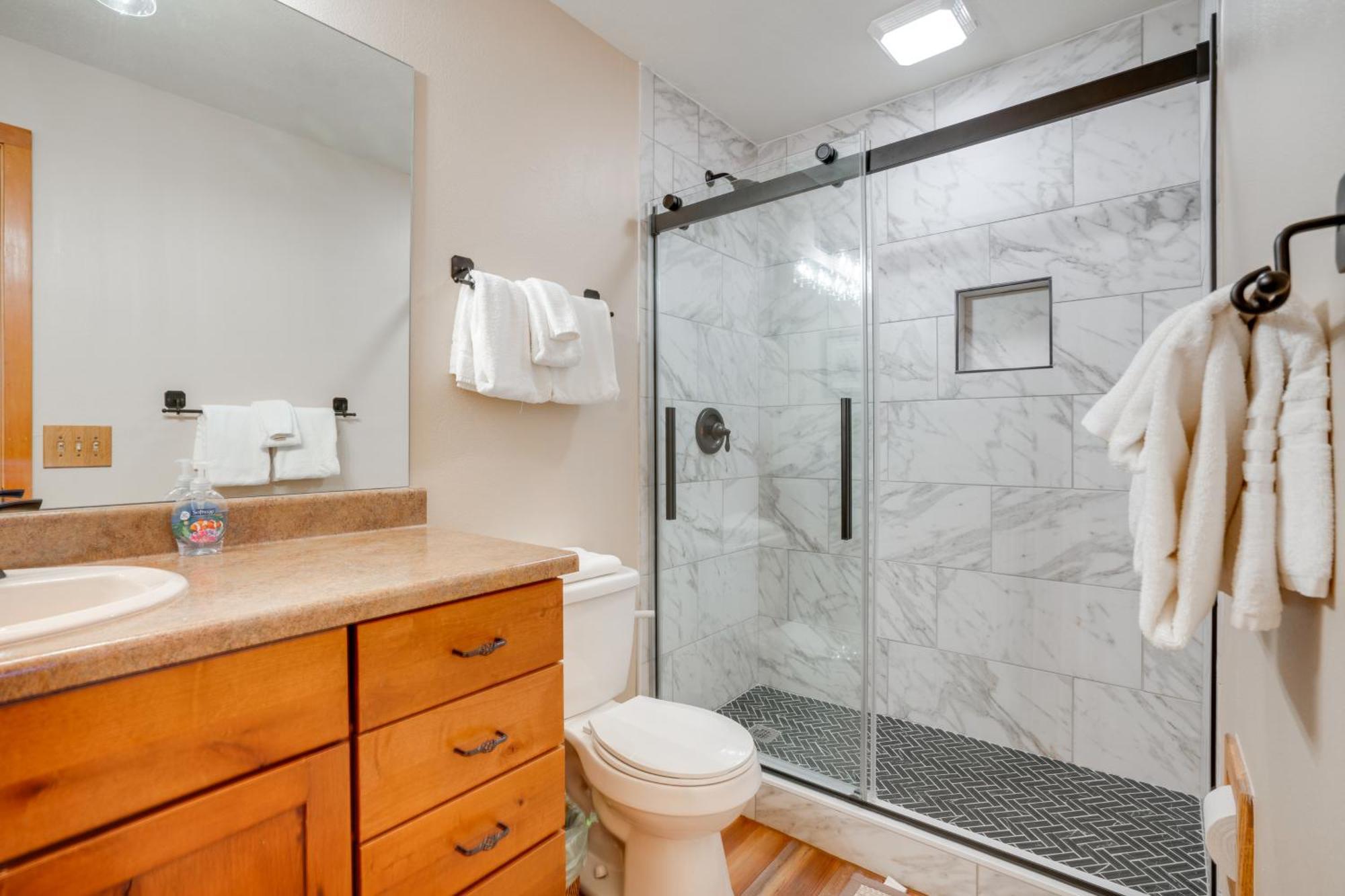 Silverthorne Condo Patio, Mtn Views, Pool Access! Bagian luar foto